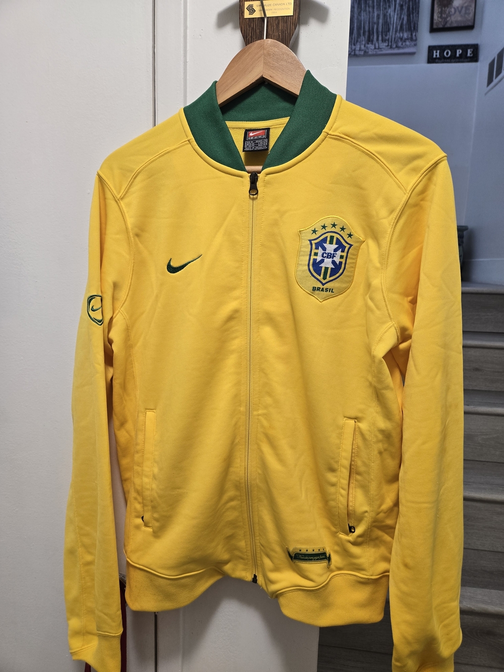 Nike Team 2006 WC YBrazil Football Jacket with Green Grim Size M